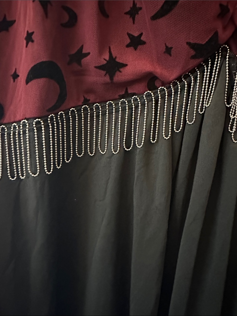 EUC Boho Moon & Star V-Neck Tunic in Burgundy and Black Sz 2X ⭐️ 🌙 ⭐️ - Picture 3 of 11